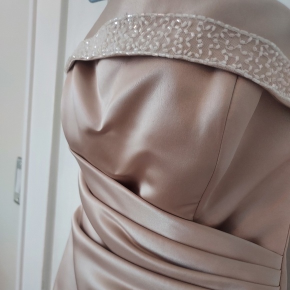 Maggie Sottero Wedding Dress - Picture 11 of 16